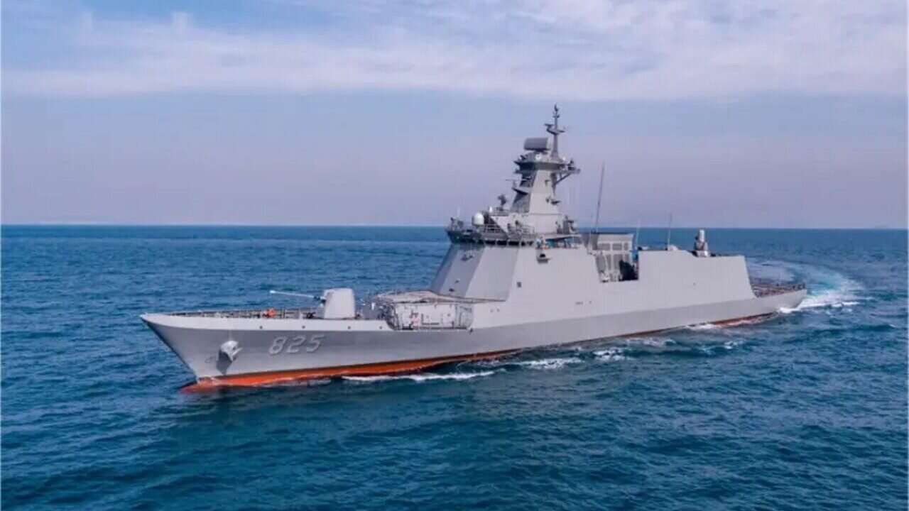 البحرية الكورية تستلم فرقاطة جديدة بقدرات مضادة للغواصات محسنة