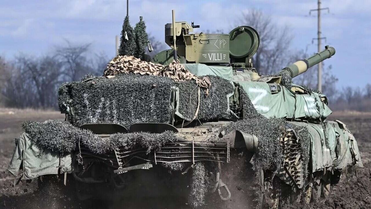 تعزيز دبابات "تي 90" و"تي 80" الروسية بأنظمة الحماية المركبة "أرنا إم"