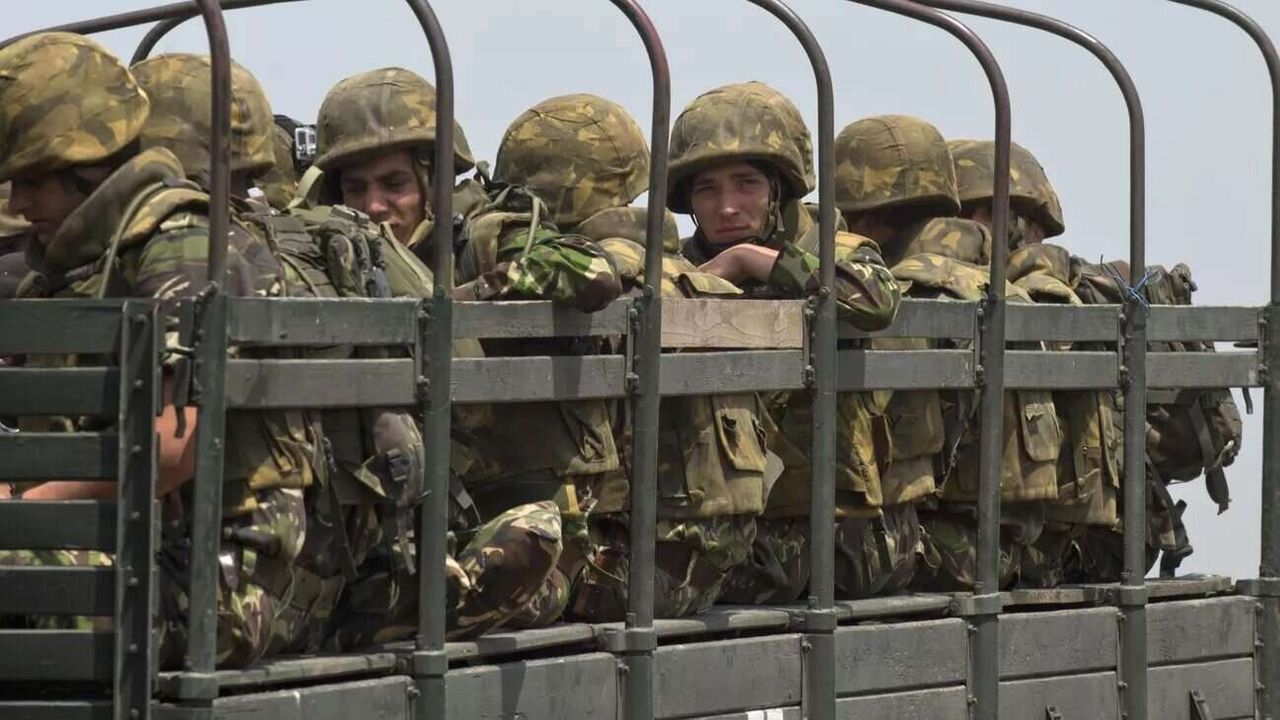 رومانيا تجري مناورات عسكرية بمشاركة 13 دولة