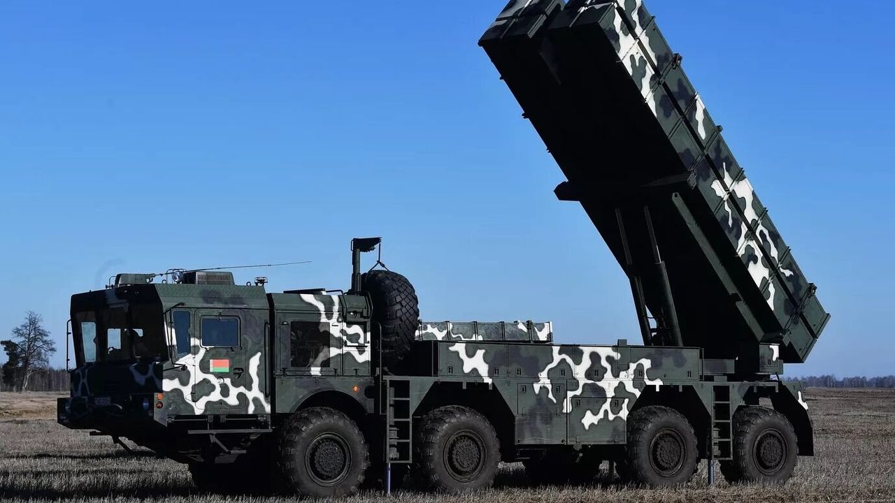 طورتها بيلاروسيا بدعم صيني... راجمة "بولونيز - إم" تتفوق على "هيمارس" و"أتاكمز"