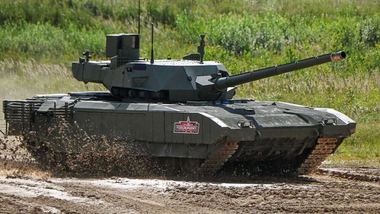 دبابة "أرماتا" المحدثة تدخل الخدمة في الجيش الروسي