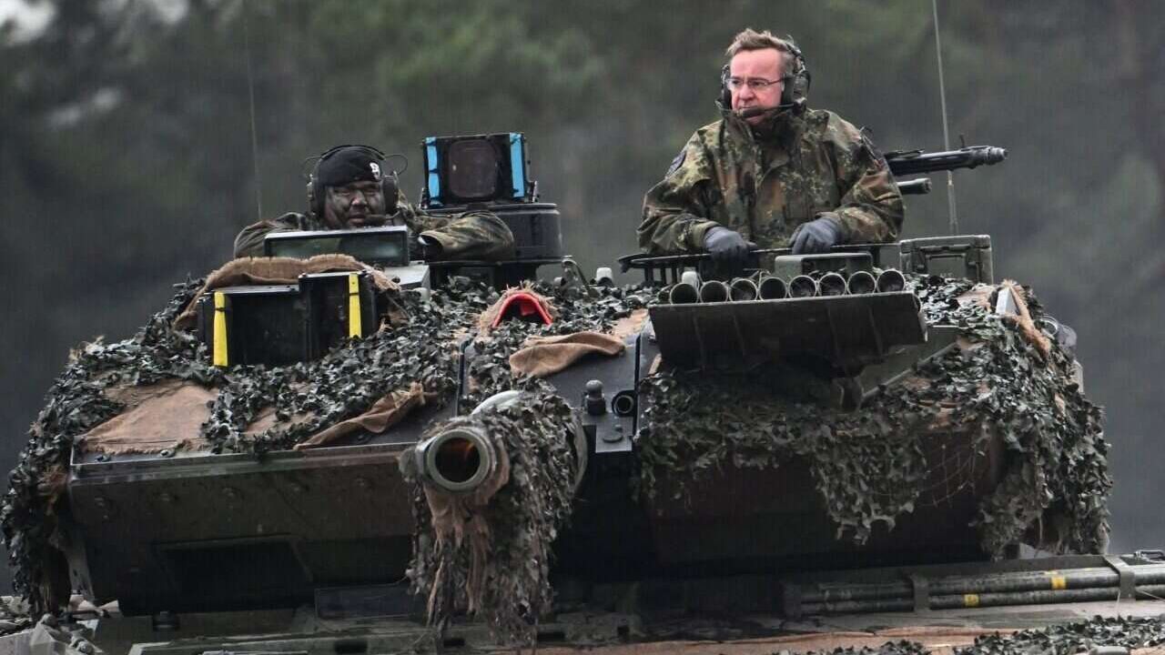 وزير الدفاع الألماني ينتقد ميزانية الدفاع الجديدة لعام 2025