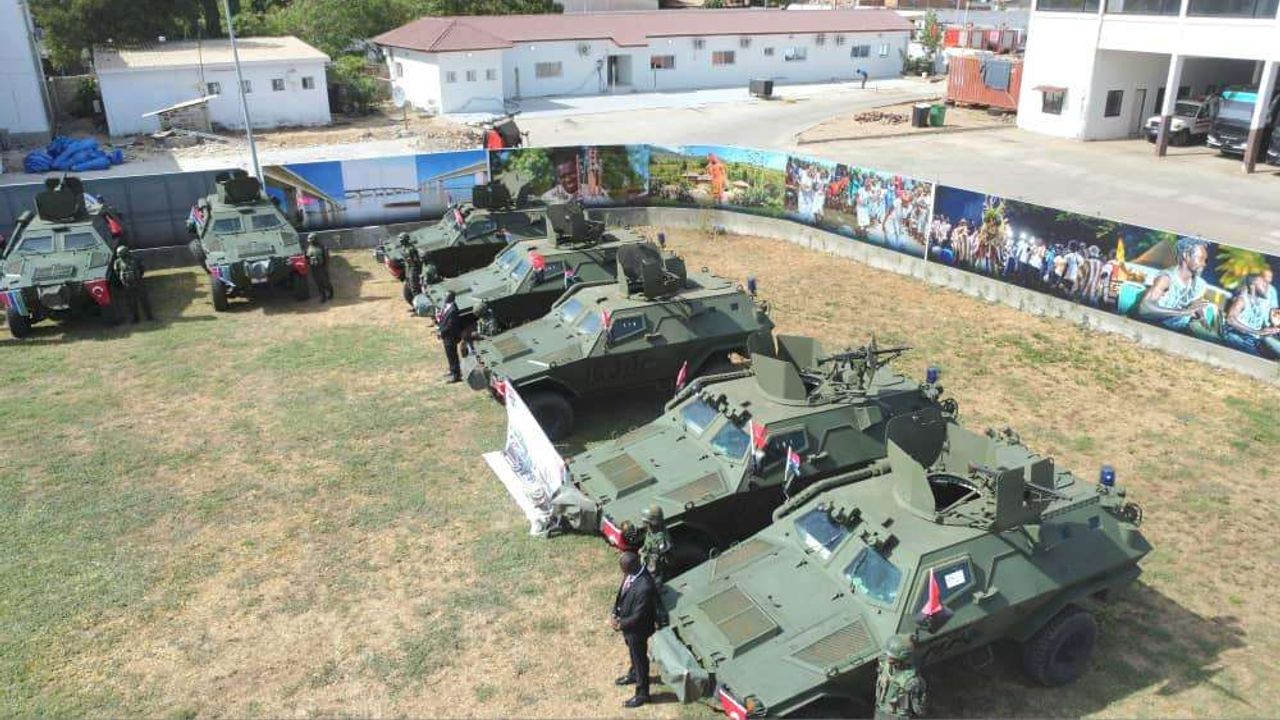 تركيا تسلم غامبيا 17 ناقلة جند مدرعة من طراز "كوبرا 1"