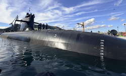 "نافانتيا" تنزل إلى المياه الغواصة الإسبانية الثانية من فئة "إس 80"