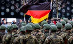 ألمانيا تخطط لإنفاق مليارات اليوروهات على الملابس والمركبات العسكرية