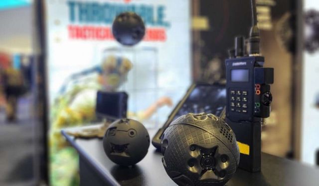 الأولى من نوعها في العالم.. شركة أمريكية تكشف عن كاميرا تكتيكية قابلة للرمي تغطي 360 درجة