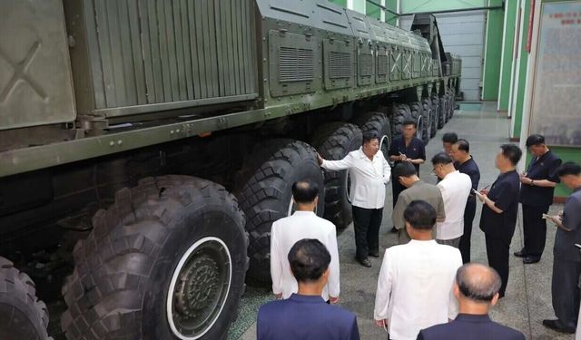 كوريا الشمالية تكشف عن سلاح جديد وكيم جونغ أون يتعهد بزيادة هائلة في الأسلحة النووية