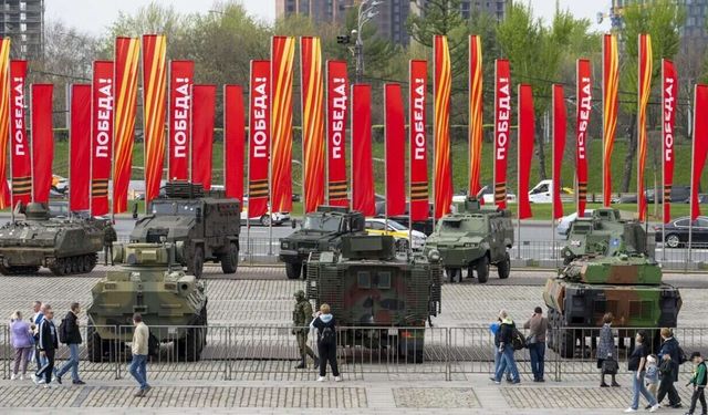 إندونيسيا تسعى للحصول على أسلحة ومعدات عسكرية من روسيا