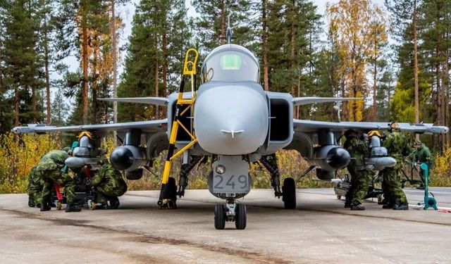 كولومبيا تستعد لإبرام صفقة كبيرة لشراء مقاتلات "غربين" السويدية