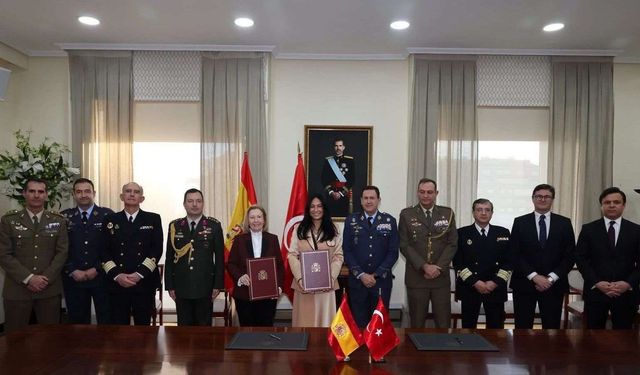 تركيا وإسبانيا تتعاونان لتطوير طائرات تدريب نفّاثة