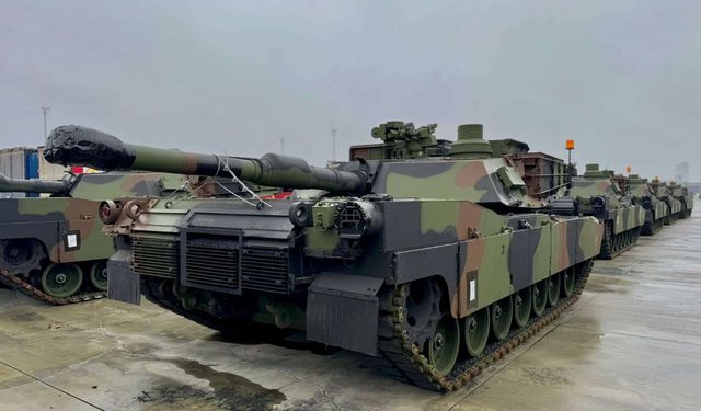 وصول دبابات "أبرامز M1A2 SEPv3" الأمريكية الحديثة لبولندا