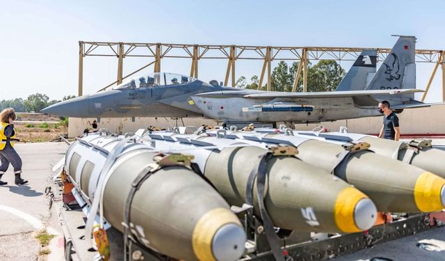 أمريكا تسلم إسرائيل شحنة من قنابل "MK-84" الثقيلة