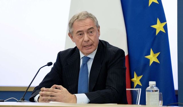 إيطاليا تضع خطة للربط بين قطاعي السيارات والدفاع