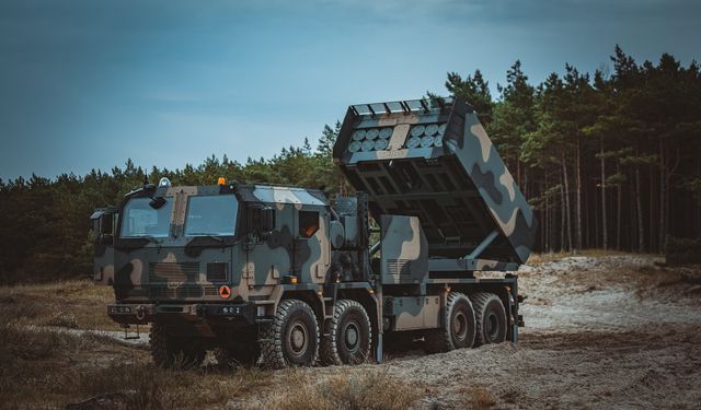 في وقت قياسي.. "هانوا أيروسبيس" تسلم 126 راجمة صواريخ من طراز Homar-K إلى بولندا