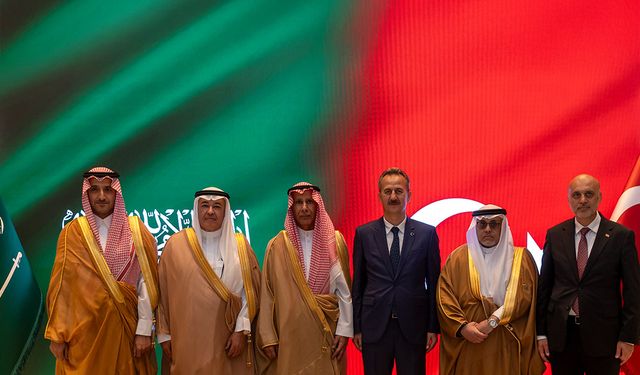 السعودية وتركيا توقعان اتفاقيات للتعاون في الصناعات الدفاعية