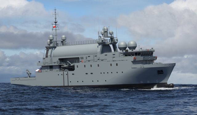 "ساب" تكشف عن أول سفينة استخباراتية بولندية