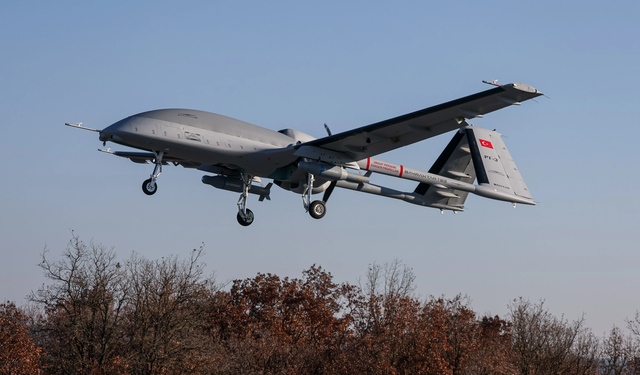 اليابان تبحث تعزيز التعاون الدفاعي مع تركيا وإمكانية شراء طائرات مسيرة