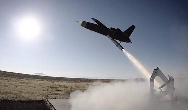 نجاح إختبار نظام الطائرات الهدفية عالية السرعة “شيمشيك” بقدرات جديدة