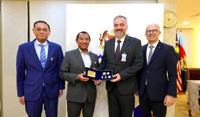 "إس تي إم" التركية تبحث تعزيز التعاون الدفاعي في ماليزيا