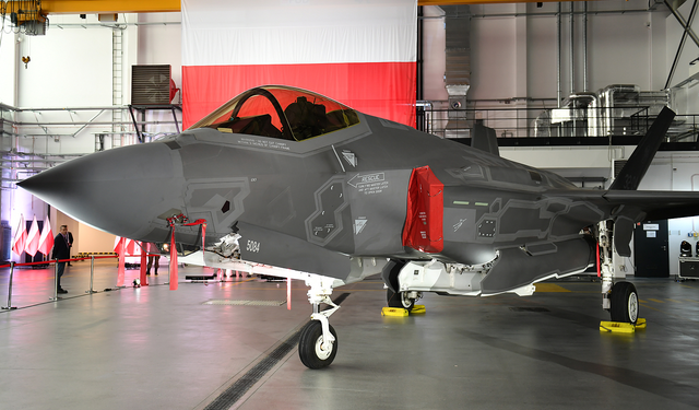 البنتاغون يوافق على صفقة محتملة بـ 1.85 مليار دولار لصيانة طائرات "إف-35" البولندية