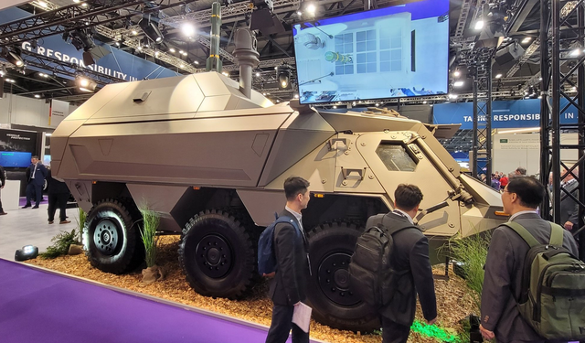 راينميتال ولوكهيد مارتن تكشفان عن مركبة حاملة للصواريخ الموجهة في معرض DSEI 2025