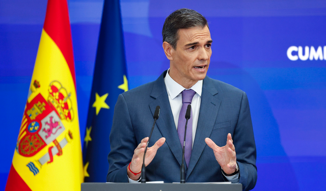 إسبانيا تفرض حظراً دائماً على توريد الأسلحة إلى إسرائيل