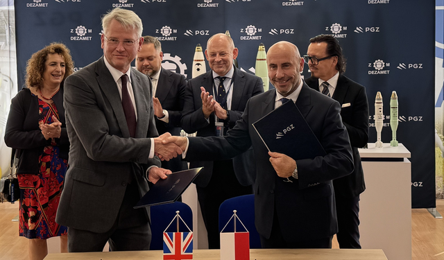 شراكة بولندية بريطانية لبناء مصنع لانتاج ذخيرة المدفعية عيار 155 ملم في بولندا