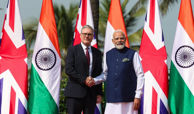 بريطانيا تبرم صفقة بقيمة 350 مليون جنيه إسترليني لتزويد الجيش الهندي بالصواريخ