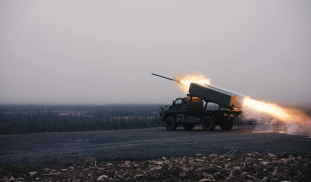 كونغسبيرغ وتاليس تؤكدان نجاح إطلاق صاروخ "نافال سترايك" من قاذفة "سترايك ماستر"