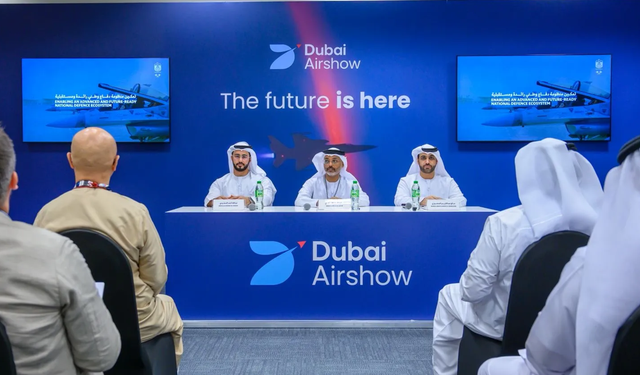 أكثر من مليار دولار.. صفقات وزارة الدفاع الإماراتية في اليوم الأول من معرض دبي للطيران 2025