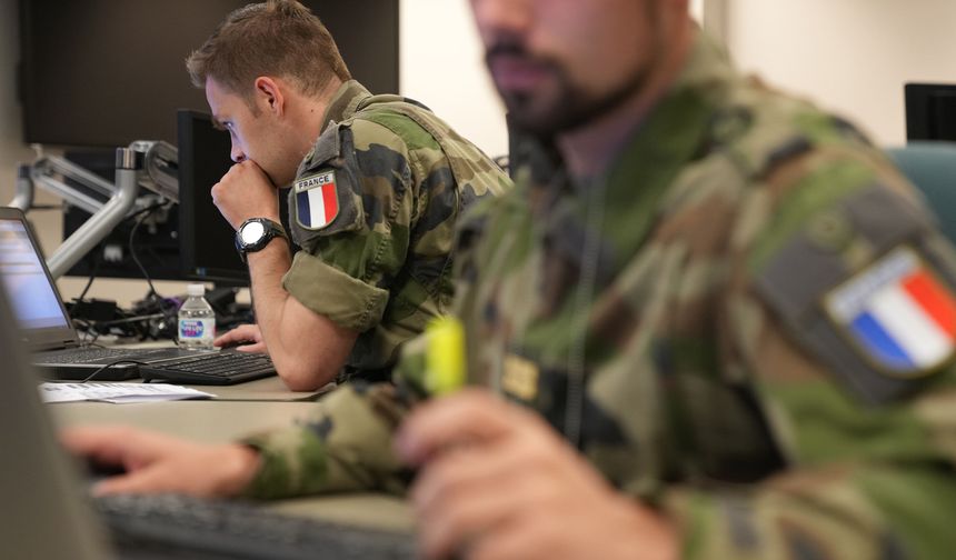 إيرباص تدمج الذكاء الاصطناعي في أنظمة الأسلحة والمعلومات التابعة للجيش الفرنسي