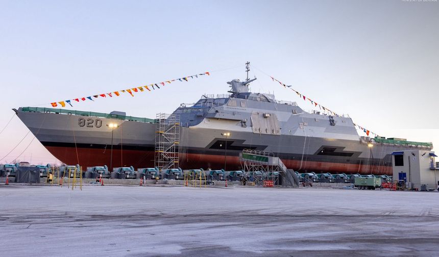 القوات البحرية السعودية تعوّم سفينة "جلالة الملك سعود" في أميركا