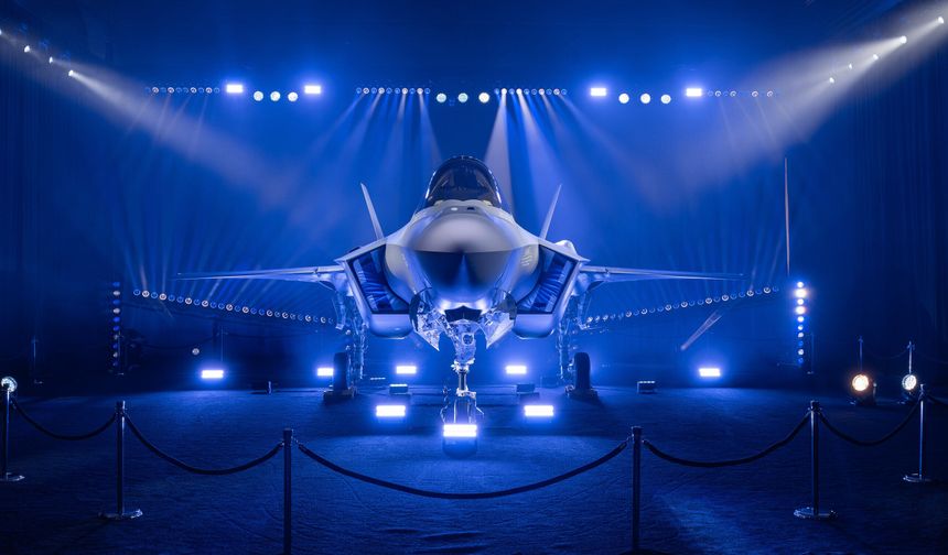 لوكهيد مارتن تكشف النقاب عن أول مقاتلة "إف-35 أيه" لفنلندا