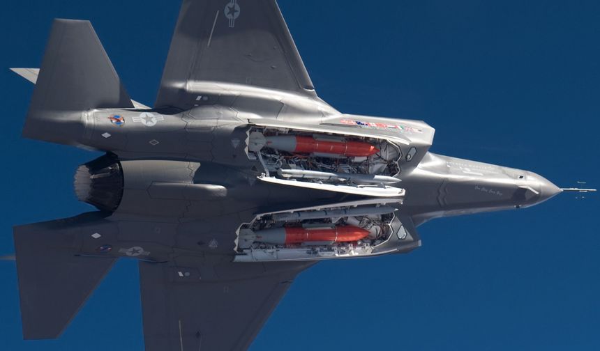 بريطانيا تعتزم شراء مقاتلات أمريكية قادرة على حمل أسلحة نووية