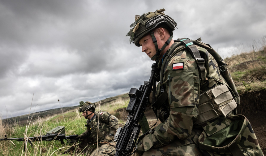 الاتحاد الأوروبي يصادق على حزمة قروض دفاعية بقيمة 150 مليار يورو، وبولندا تحصل على نصيب الأسد