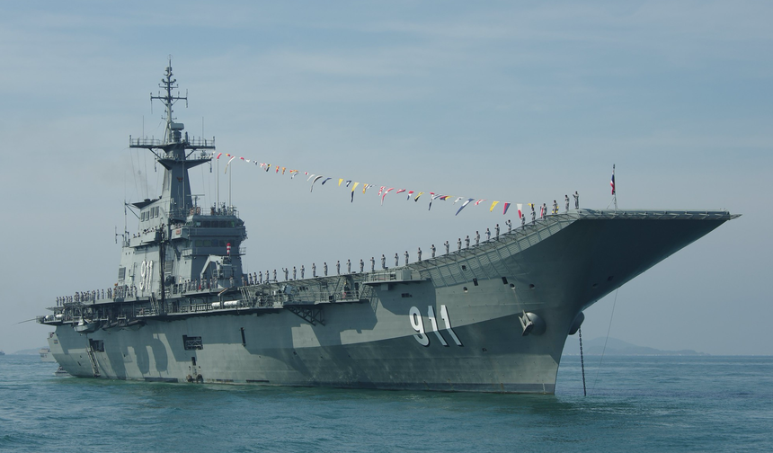 تايلاند تحدّث حاملة طائراتها الوحيدة بالتعاون مع شركة "تاليس"